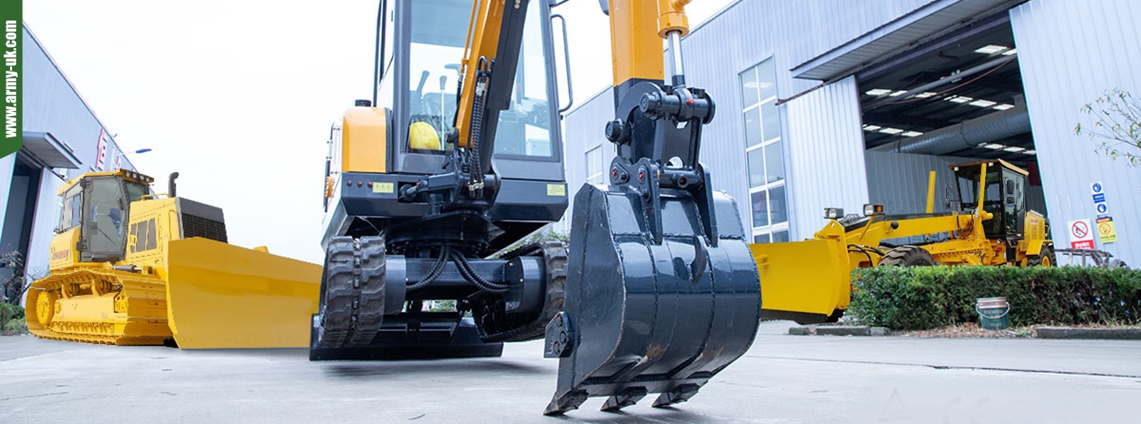 NEw Heavy and compact excavator